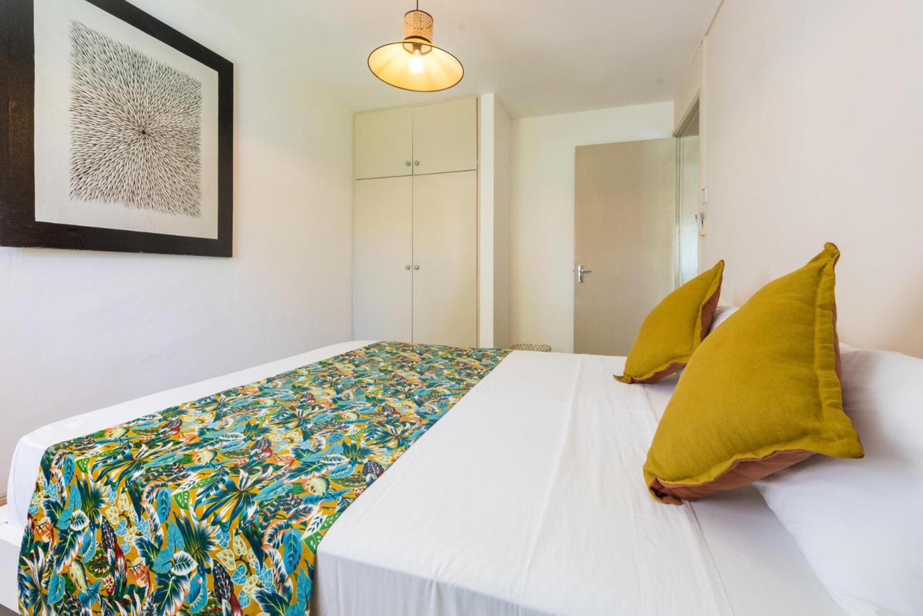 Cozy Townhome Near In Heart Of Apartament